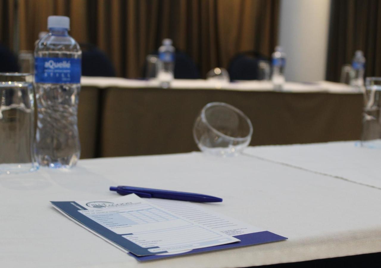 Blue Lagoon Hotel And Conference Centre East London Ngoại thất bức ảnh