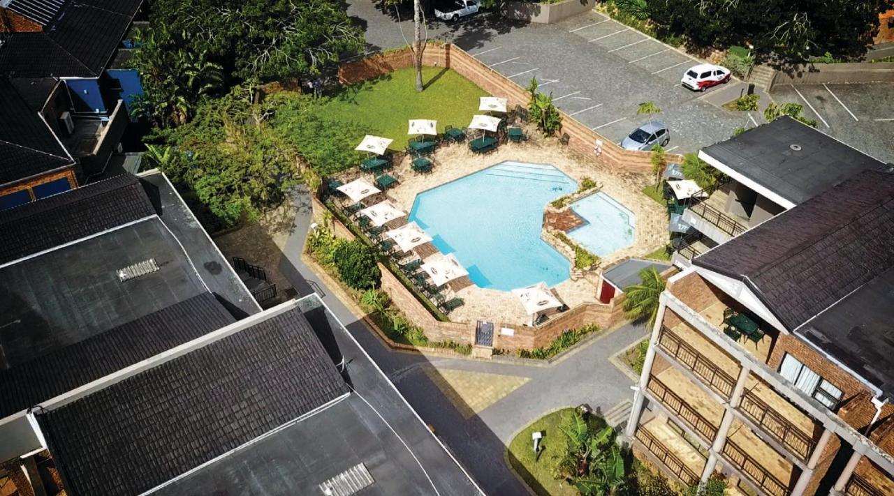 Blue Lagoon Hotel And Conference Centre East London Ngoại thất bức ảnh