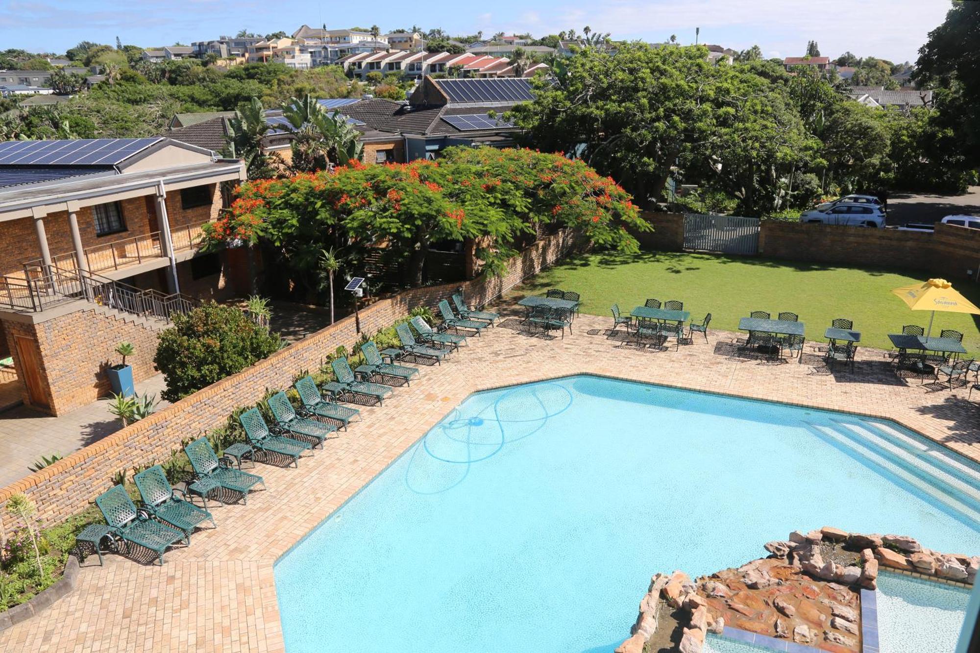 Blue Lagoon Hotel And Conference Centre East London Ngoại thất bức ảnh